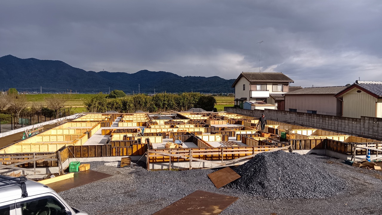 T市にて基礎工事中