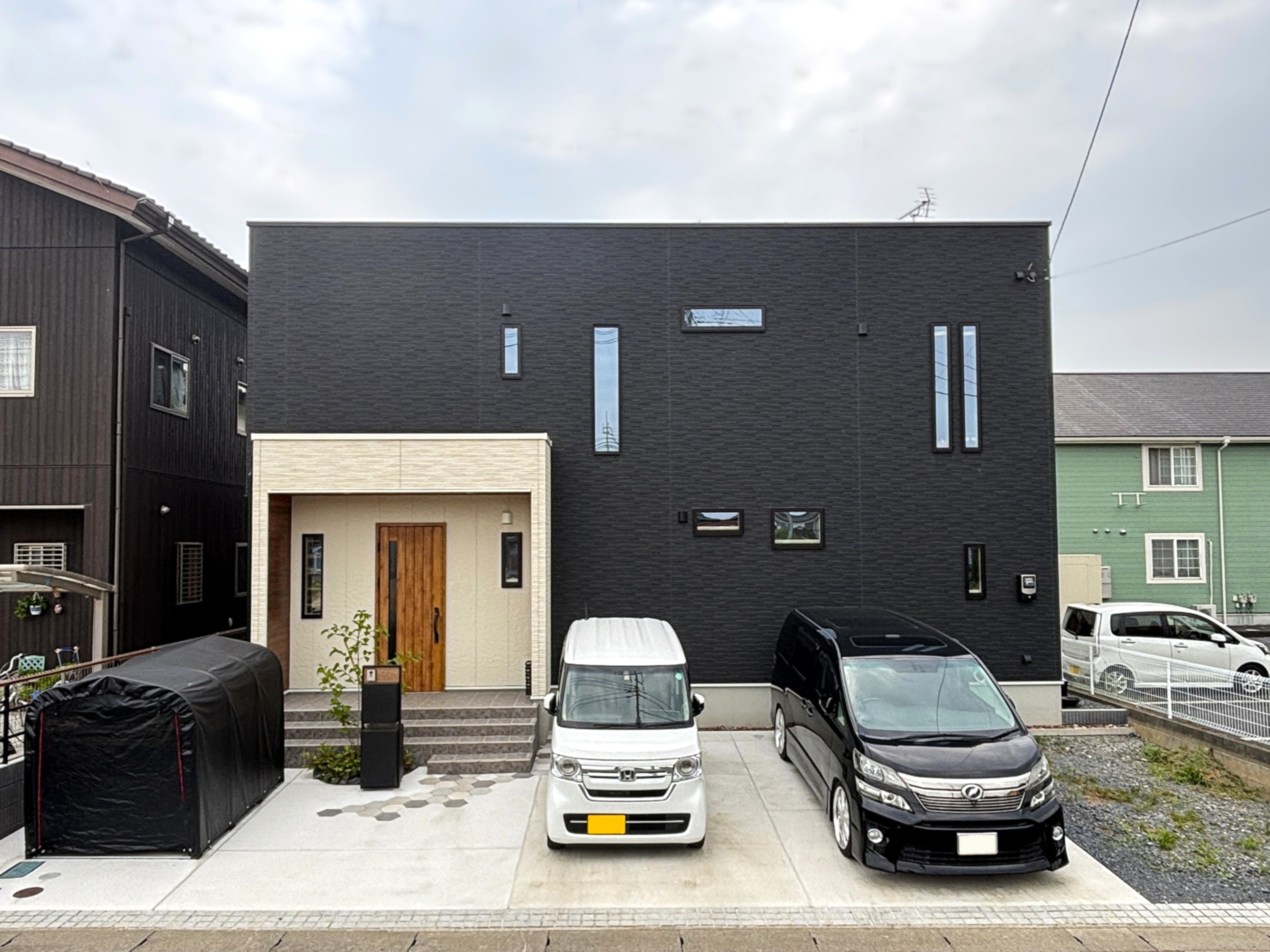 家族が集うシンプル住宅